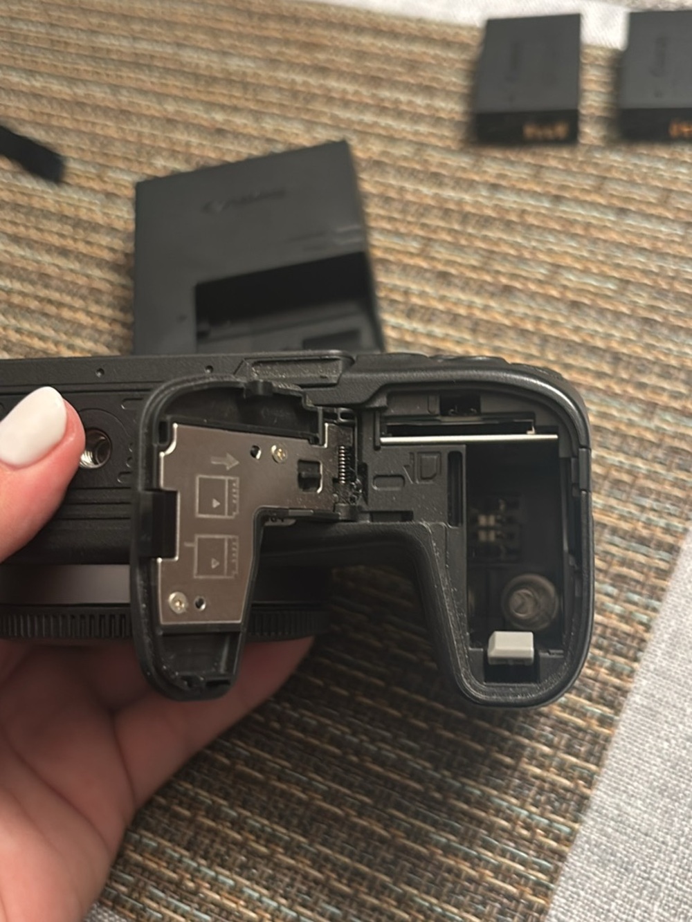 Canon EOS RP Mirrorless Camera Body with Black & Red Strap - Picture 7 of 9